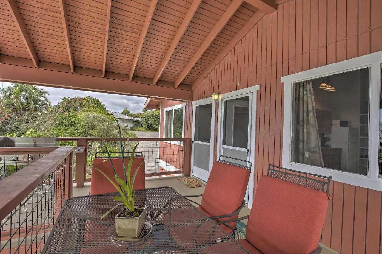 Kailua-Kona Hillside Apt Less Than 3 Miles To Beaches!