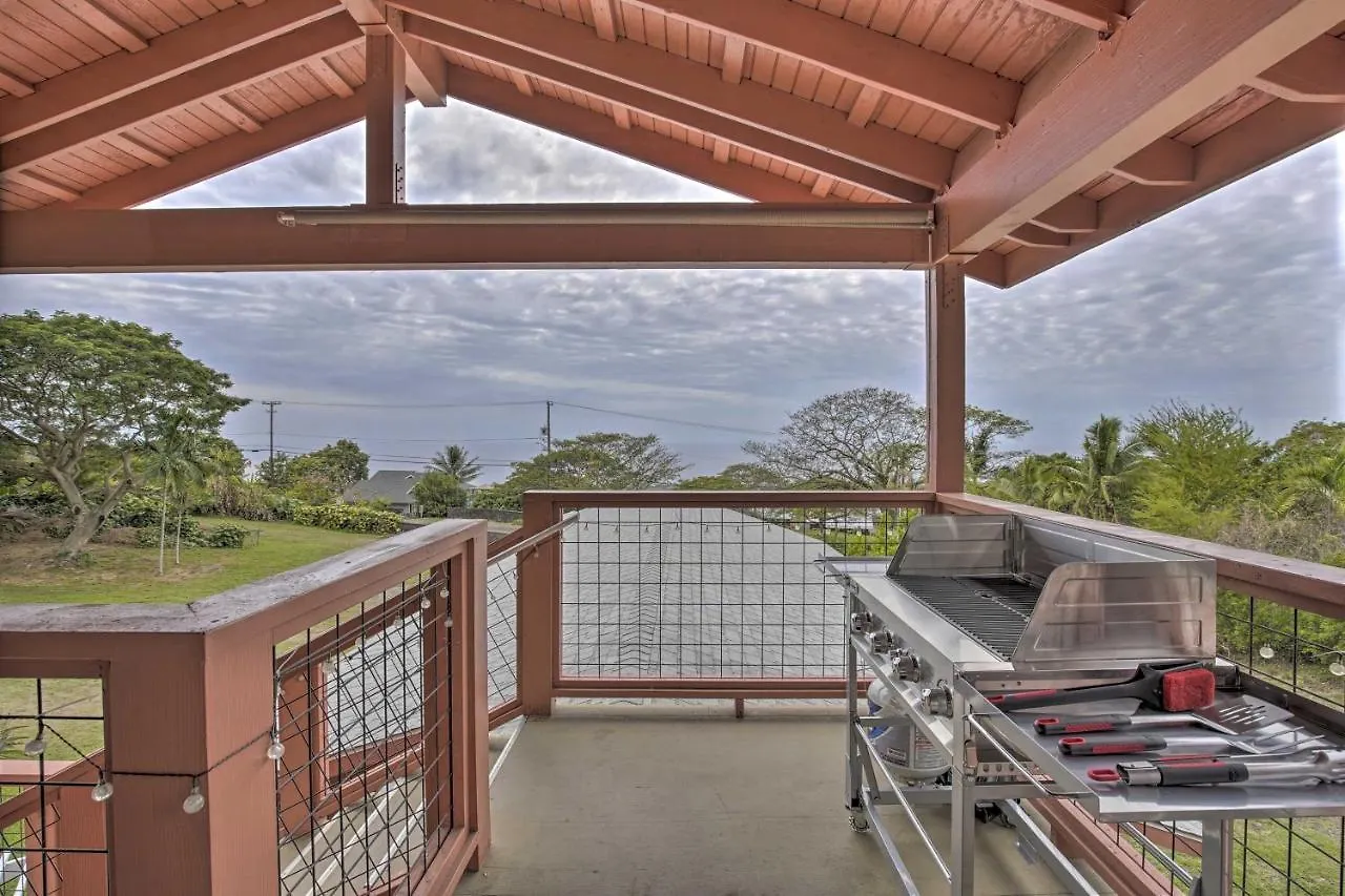 Kailua-Kona Hillside Apt Less Than 3 Miles To Beaches! United States